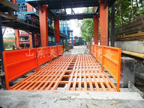 點(diǎn)擊查看詳細(xì)信息<br>標(biāo)題：濟(jì)寧唐口煤礦4X12米煤礦專(zhuān)用洗車(chē)機(jī) 閱讀次數(shù)：2371